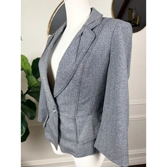 Soft Corporate Chic | WHBM Peplum Waist Blazer | Law Student Core Jacket | 6 - Picture 5 of 15